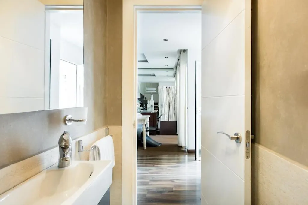 マルベーリャ Boutique Townhouse With Hot Tub Near Puerto Banusヴィラ